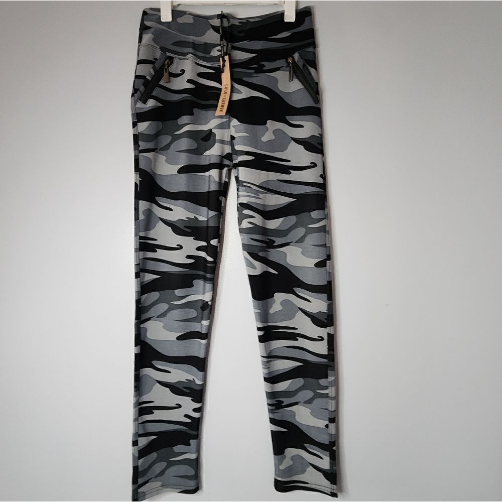 Coco+Carmen NWT Buttery Soft Monochrome Camouflage Leggings Size S/M